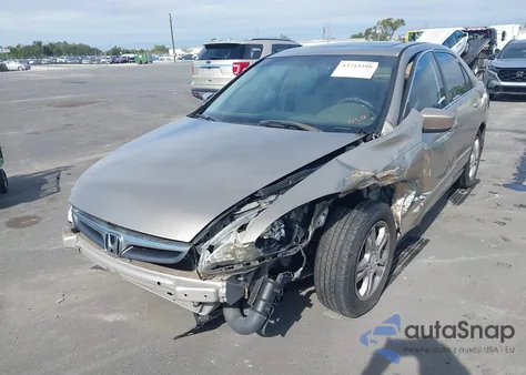 2007 Honda Accord 2.4 Ex z USA, uszkodzony, nr VIN 1HGCM567X7A116525